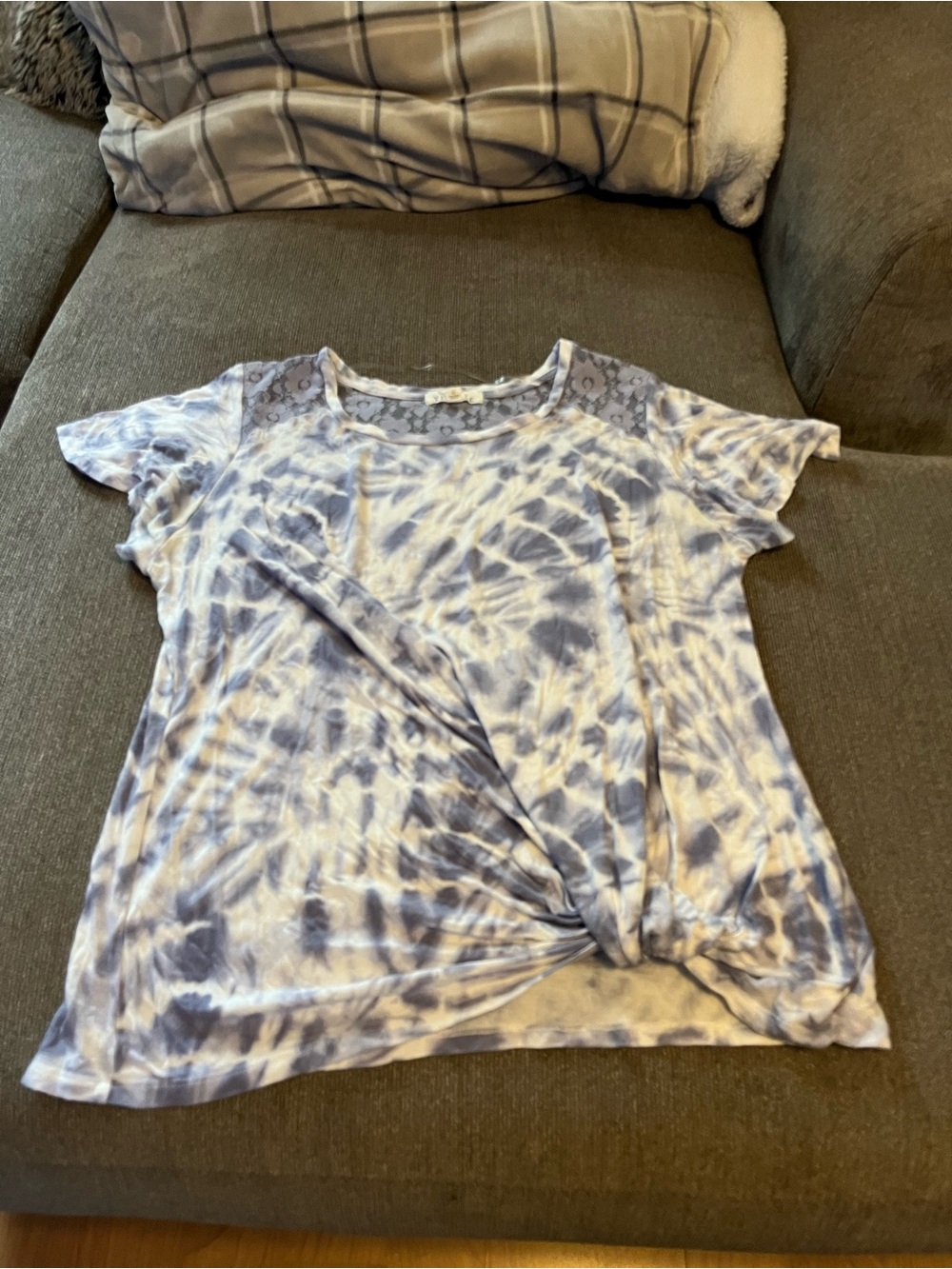 Tie-Dye Short Sleeve Women's Top with Front Twist